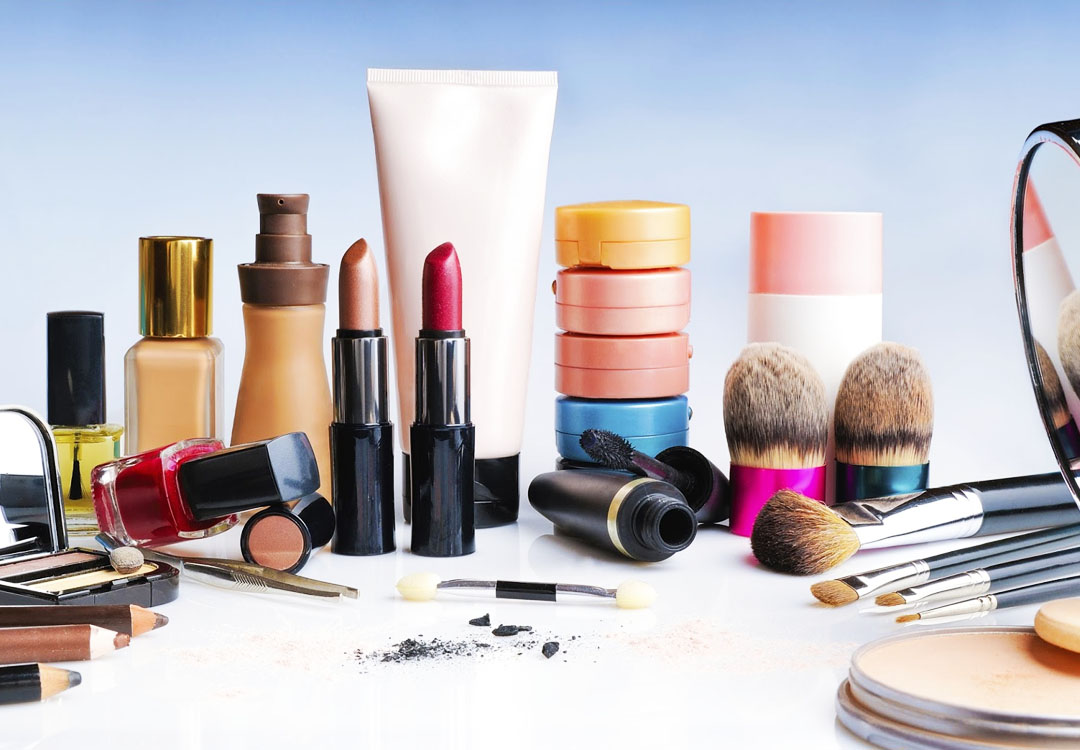 Future Trends and Innovation in the Cosmetics Industry - AntiAginStory